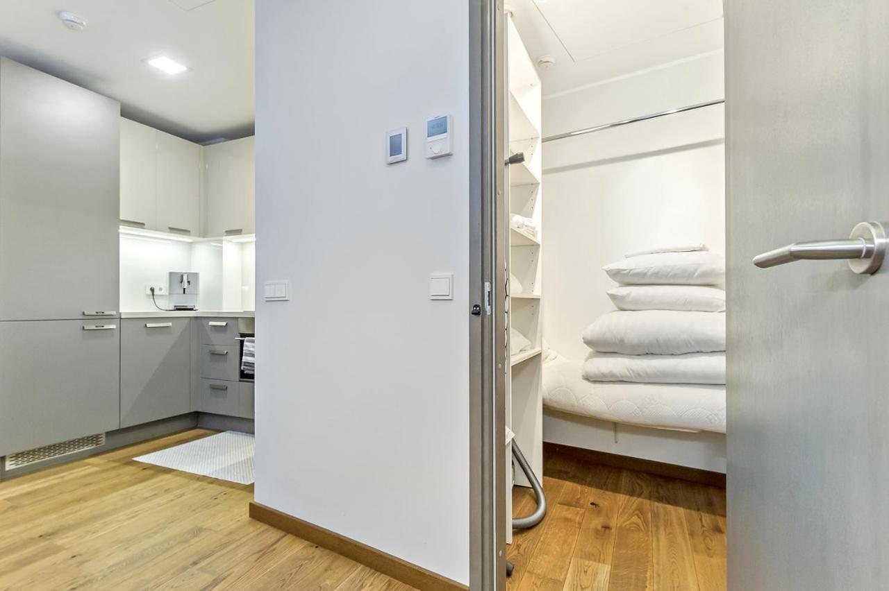 Luxuriously Furnished, Spacious Rotermanni Jewel Tallinn Exterior photo